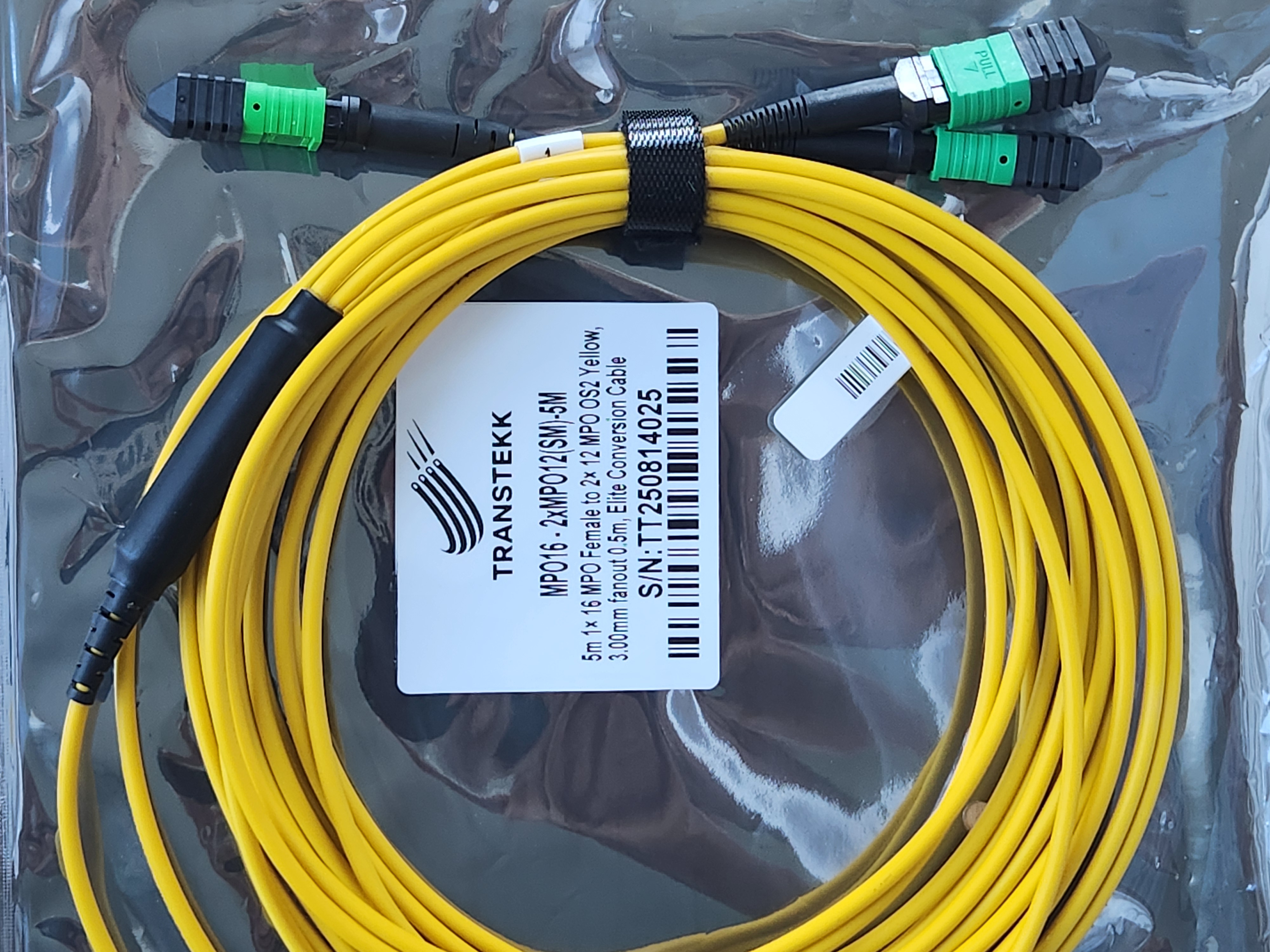 MPO12 to 4xLC yellow breakout cable 5M