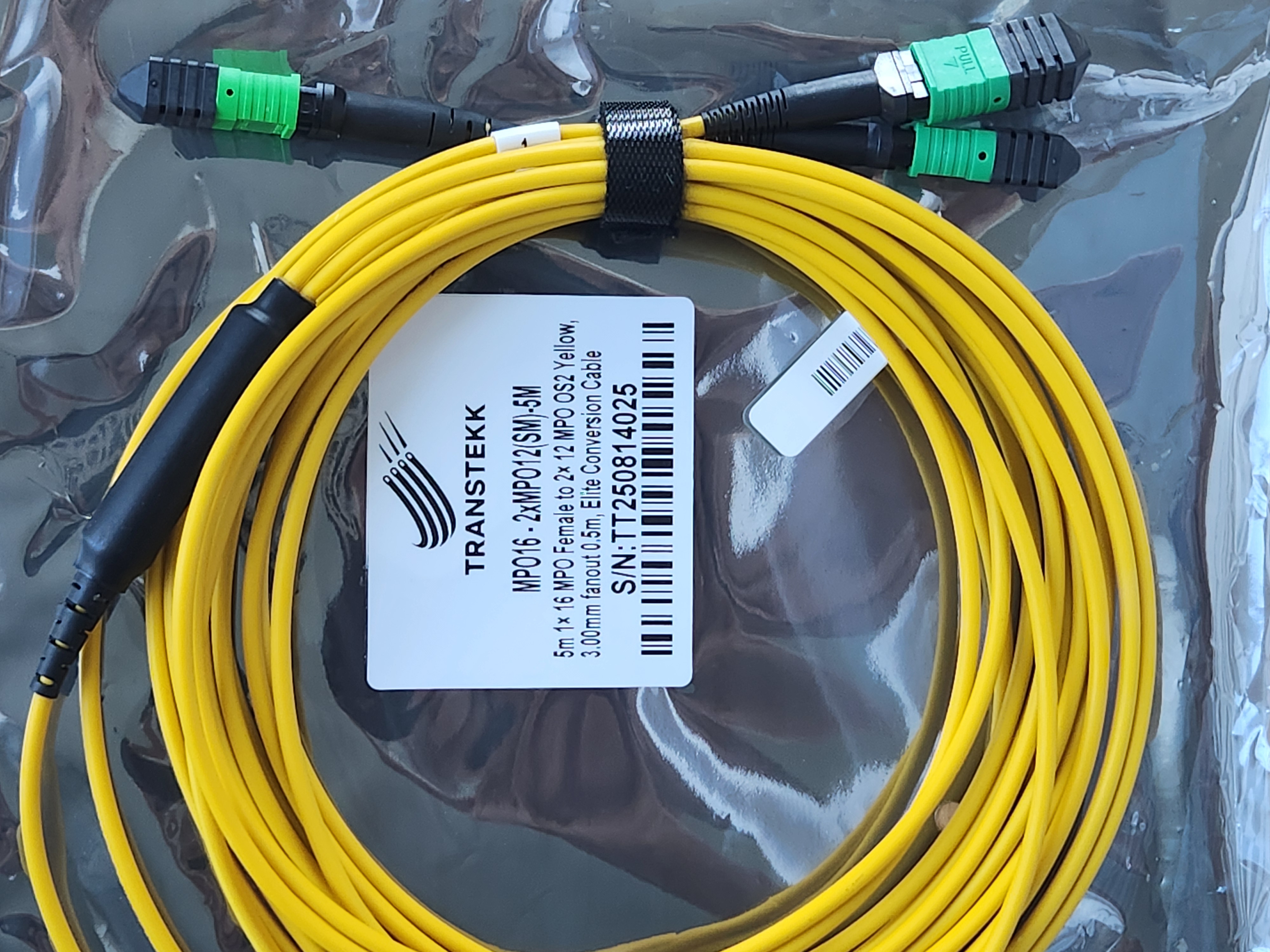 12F MPO/APC yellow cable 2M