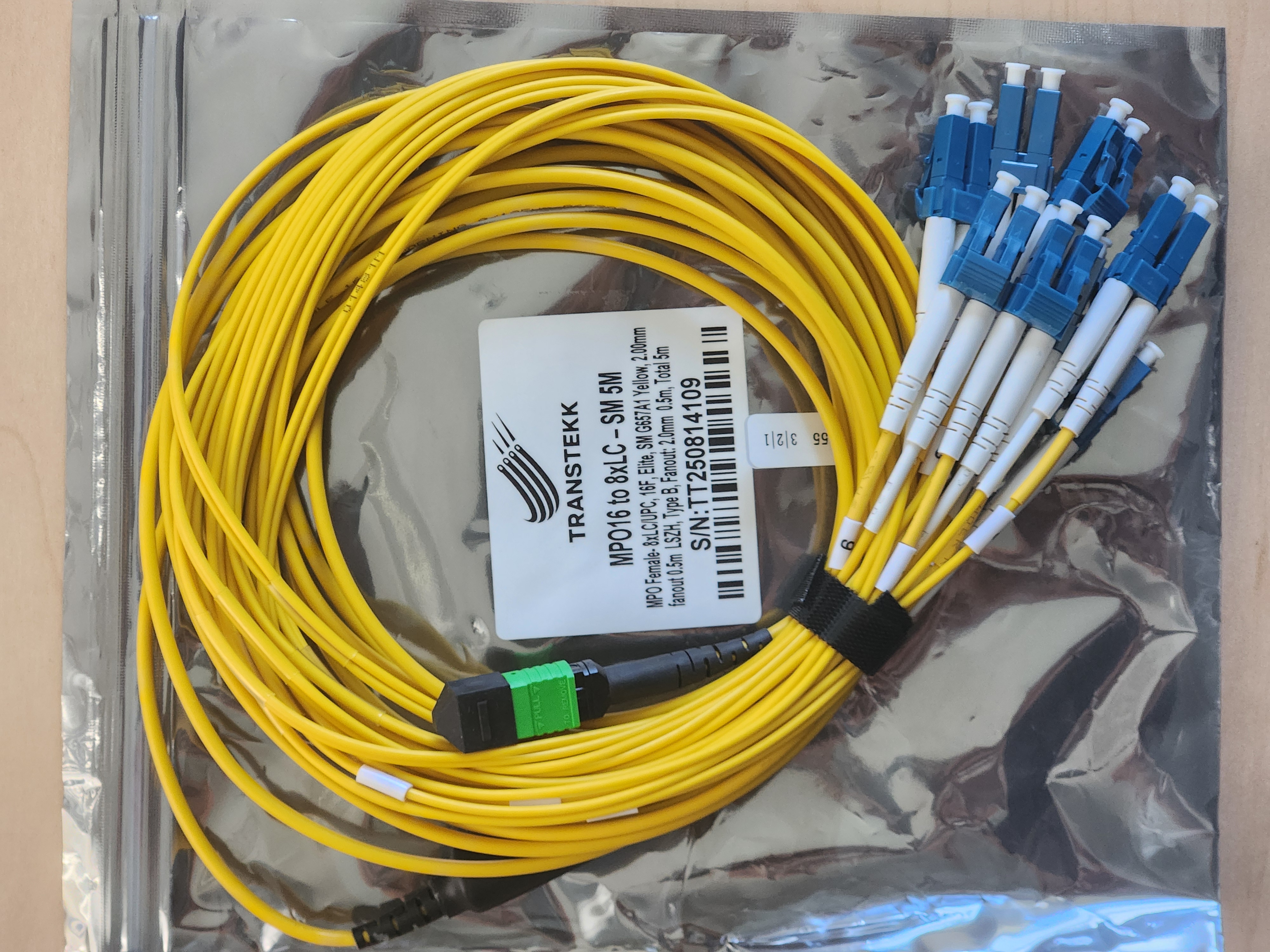 12F MPO/APC yellow cable 2M