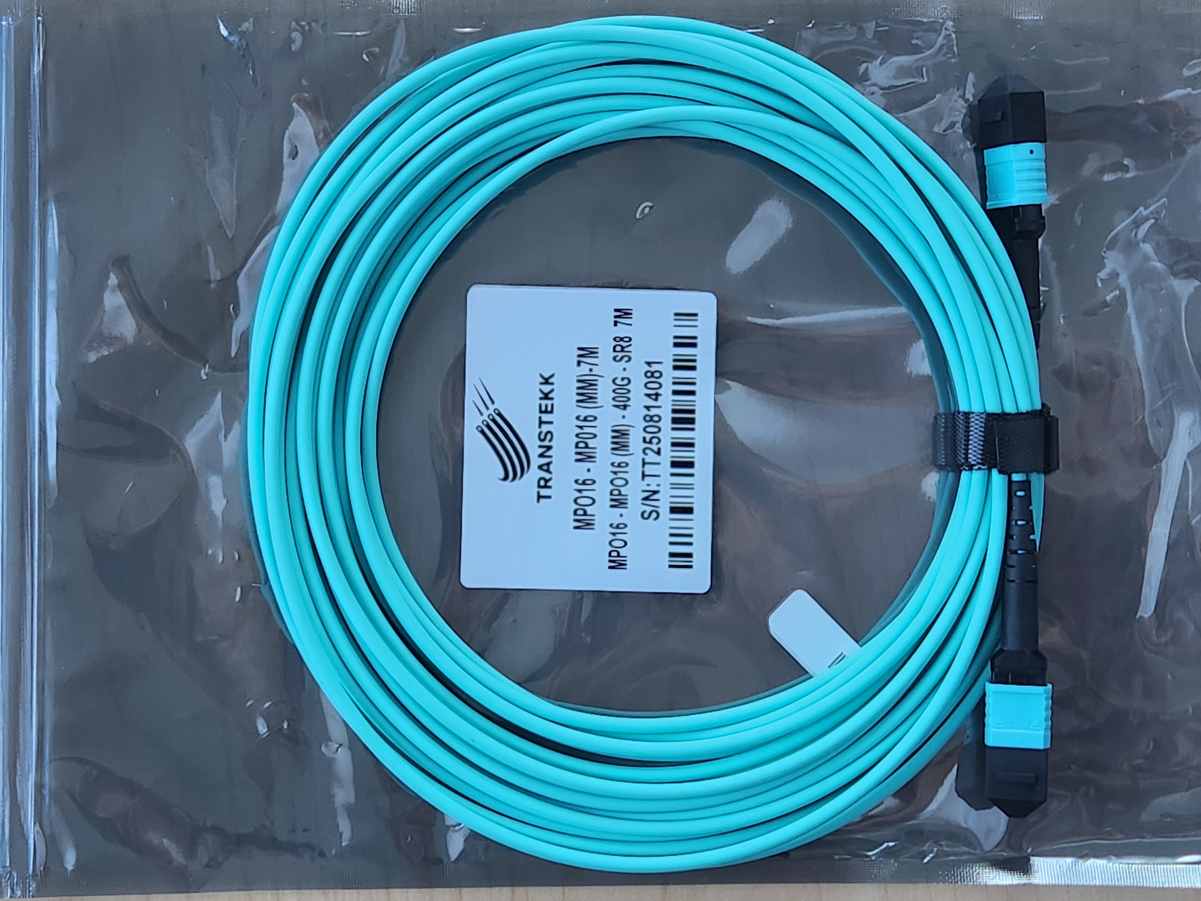 MPO16 to 8xLC yellow breakout cable 5M