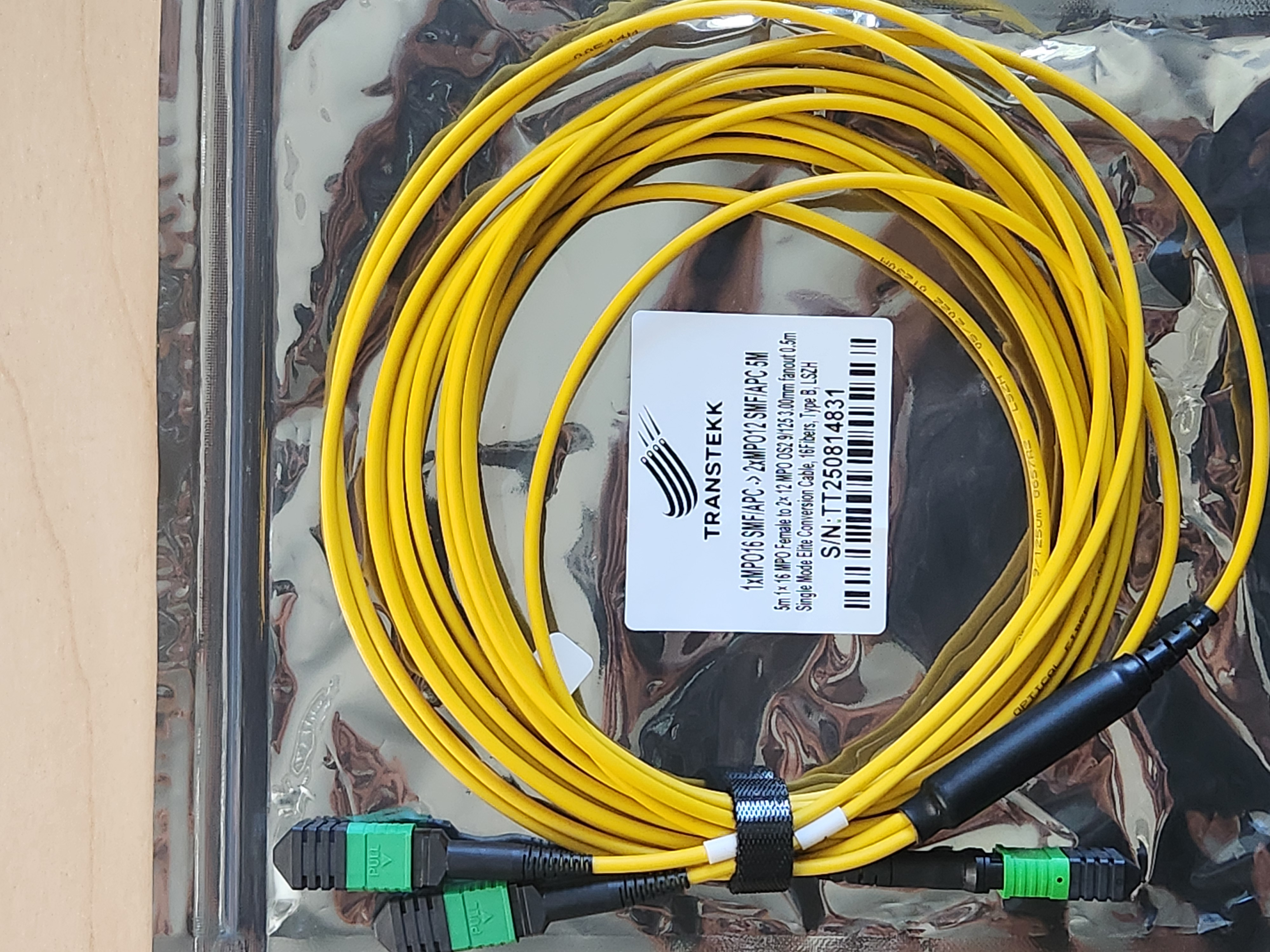 MPO16 to MPO16 aqua fiber optic cable 7M
